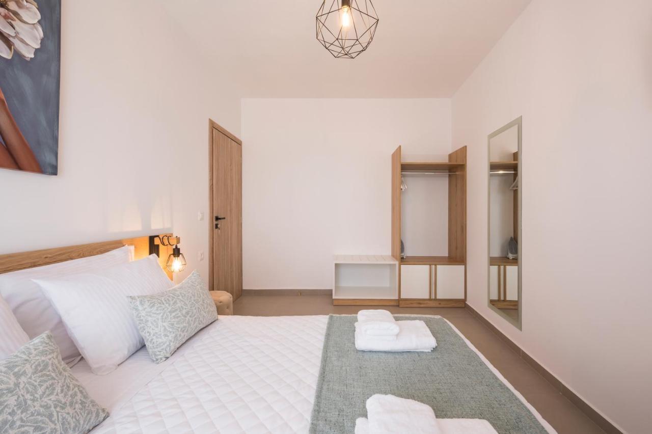 Indigo Blue Seaside Deluxe Apartments Киссамос Экстерьер фото